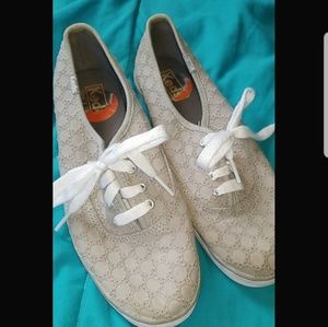 Eyelet canvas keds